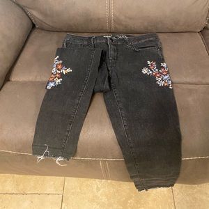 Mossimo embroidered black jeans, size 6
